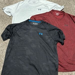 Men’s UA shirts